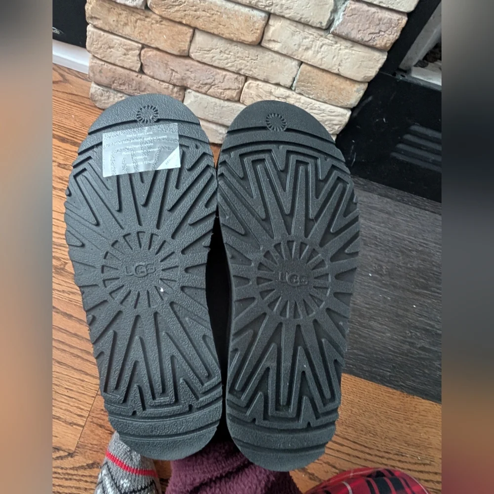 UGG Tazzle Slippers